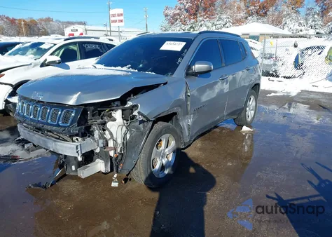 2021 Jeep Compass Latitude 4X4 z USA, uszkodzony, nr VIN 3C4NJDBB4MT548018